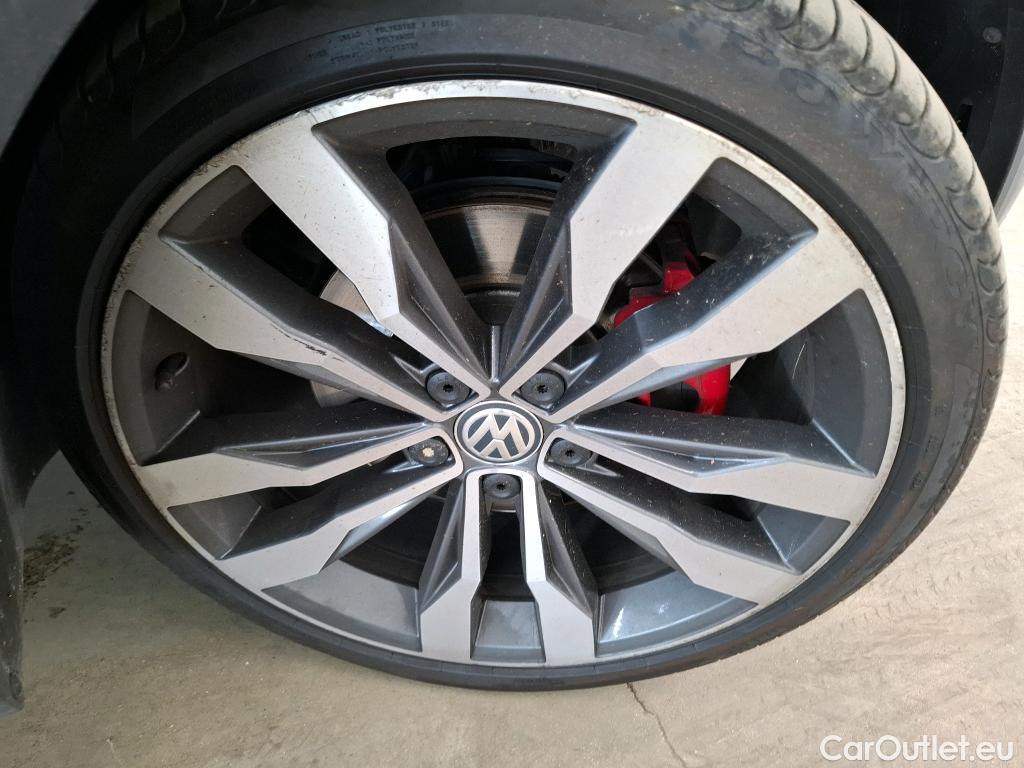  Volkswagen  T-ROC VOLKSWAGEN  / 2017 / 5P / SUV 1.5 TSI 150 EVO R-LINE DSG7 #11