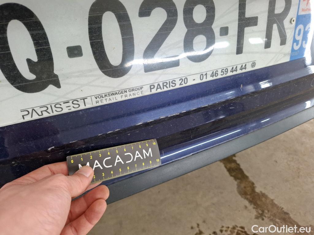  Volkswagen  T-ROC VOLKSWAGEN  / 2017 / 5P / SUV 1.5 TSI 150 EVO R-LINE DSG7 #4