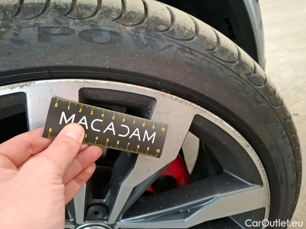  Volkswagen  T-ROC VOLKSWAGEN  / 2017 / 5P / SUV 1.5 TSI 150 EVO R-LINE DSG7 #13