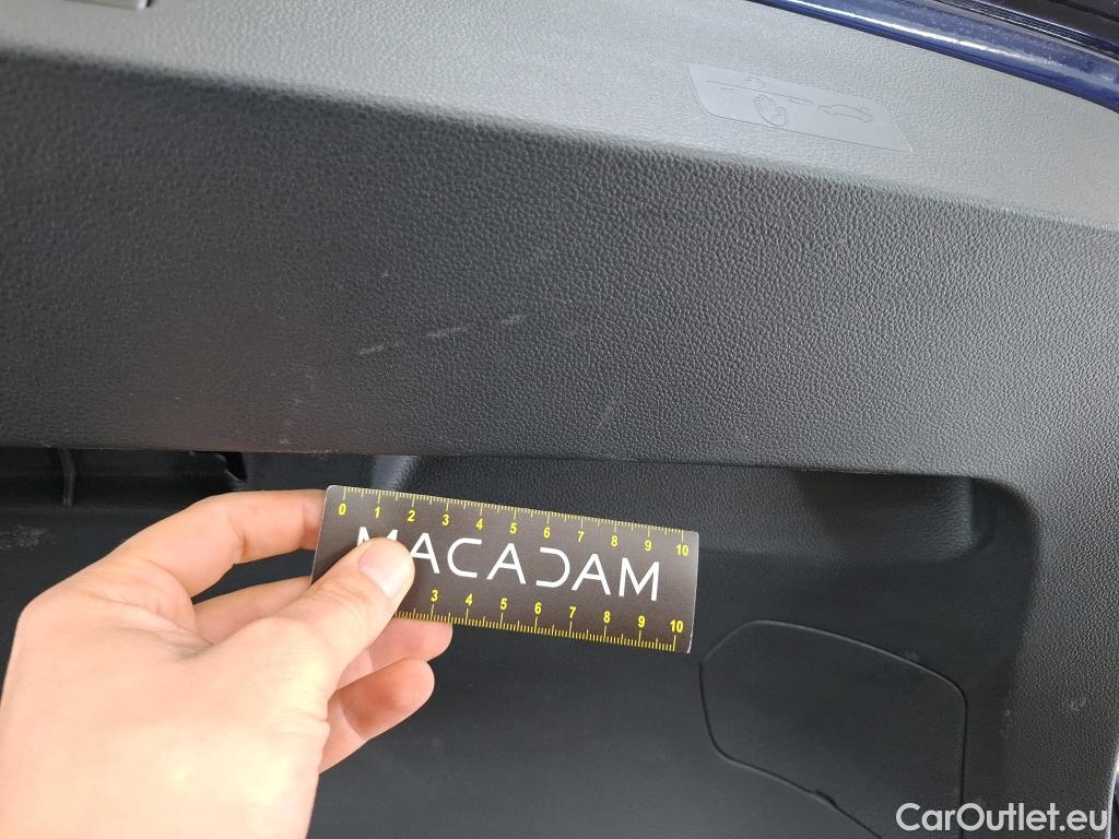  Volkswagen  T-ROC VOLKSWAGEN  / 2017 / 5P / SUV 1.5 TSI 150 EVO R-LINE DSG7 #24