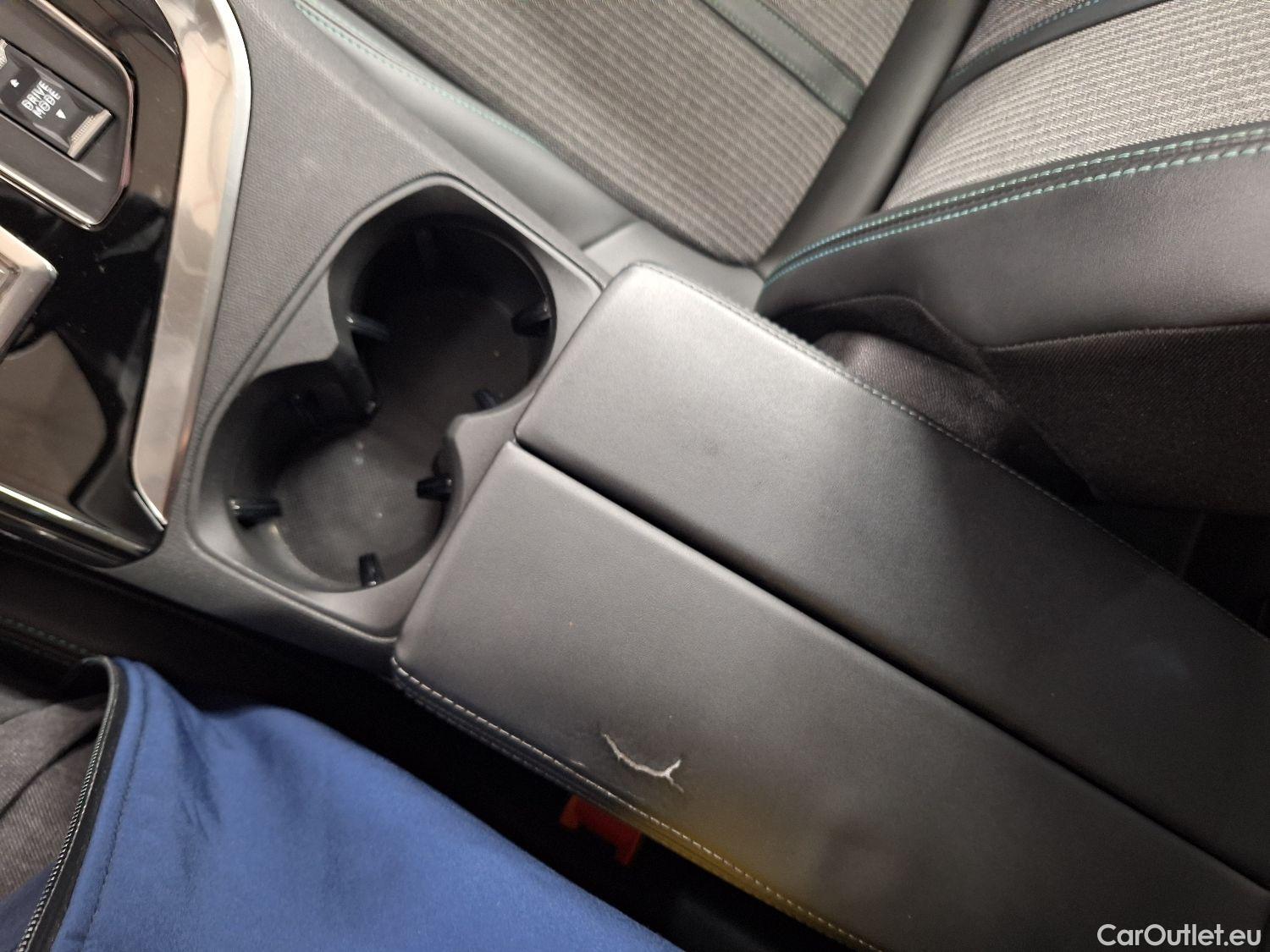  Peugeot  5008 Peugeot,  FL'20, Peugeot  1.5 BlueHDi 96kW S&S EAT8 Allure Pack #45