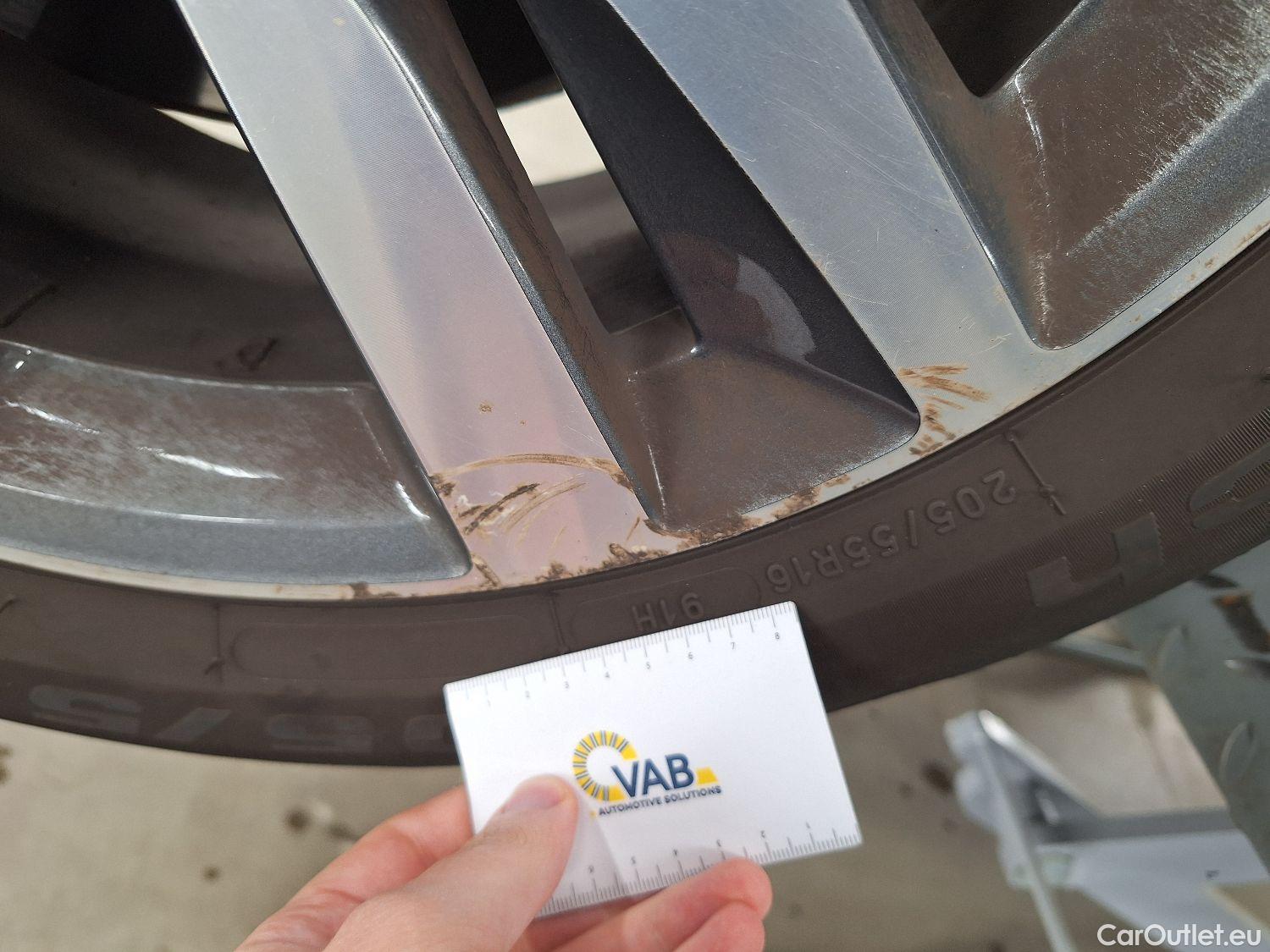  Peugeot  308 Peugeot,  FL'17, Peugeot  1.2 PureTech 130 S&S EAT8 Tech Edition #5