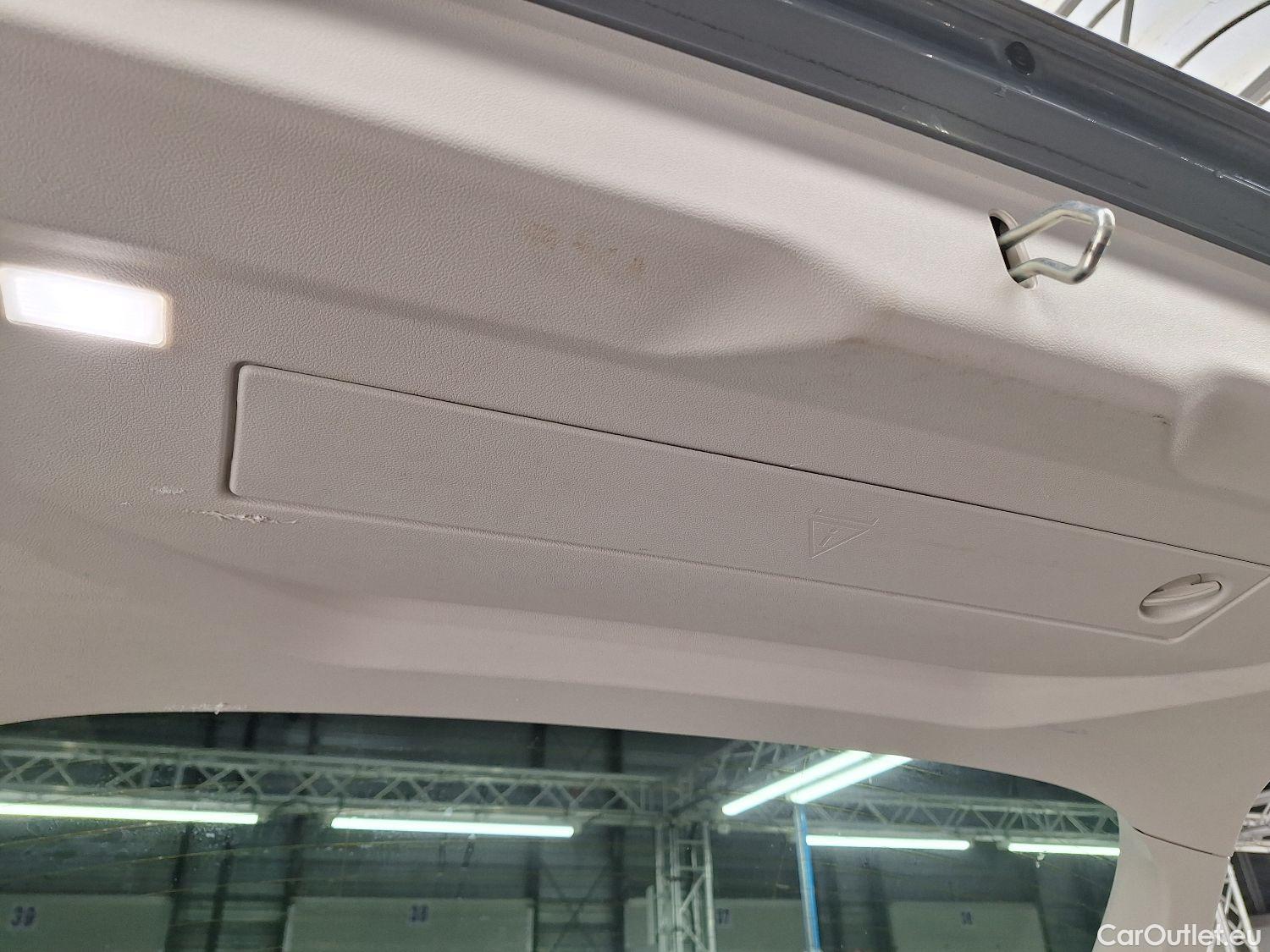  Bmw  Serie 3 BMW, 3-serie Touring '18, BMW 3 Reeks Touring 318dA (100 kW) 5d #24