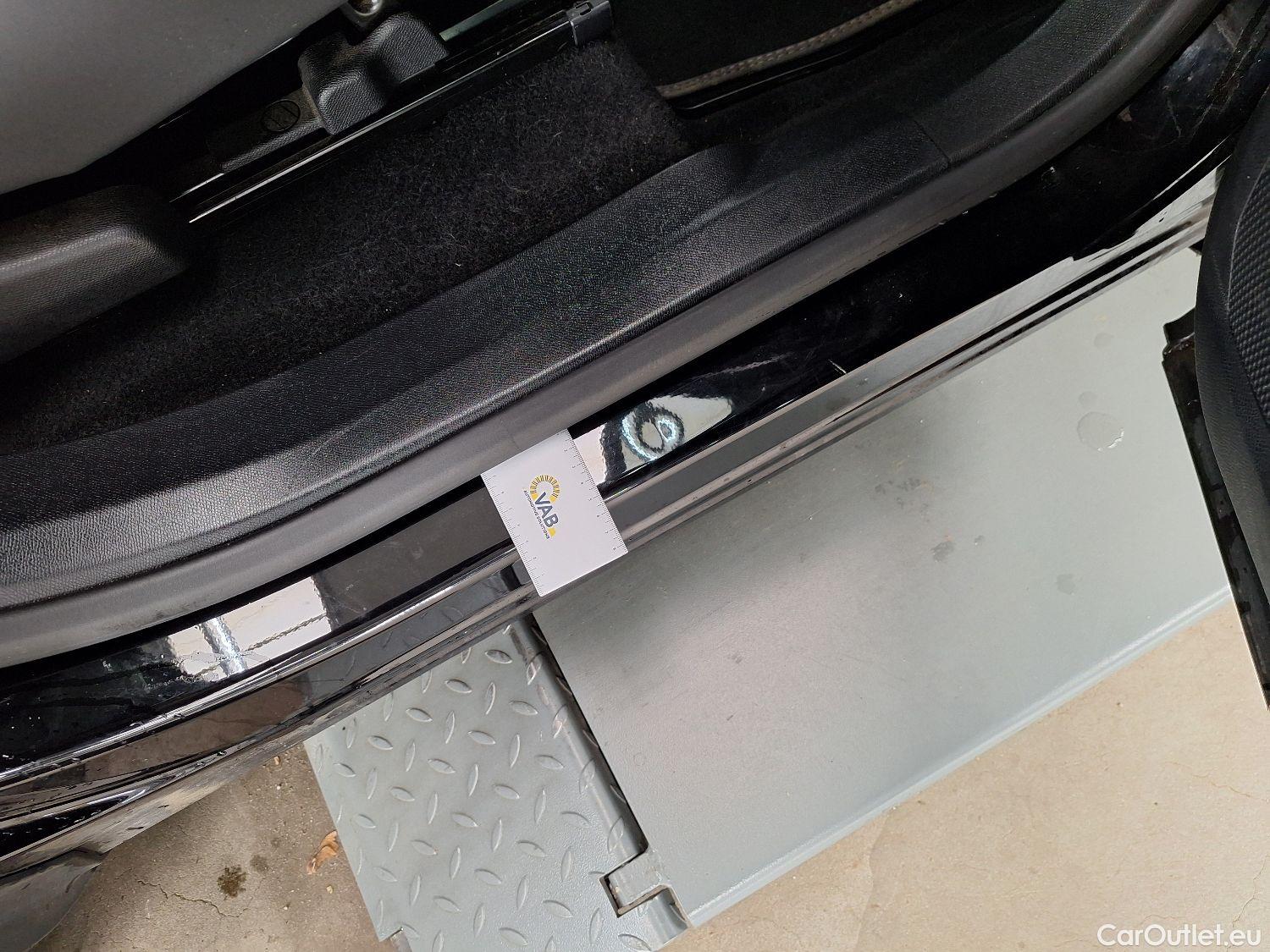  Peugeot  5008 Peugeot,  '16, Peugeot  1.5 BlueHDi 96kW S&S EAT8 Allure 5d #23