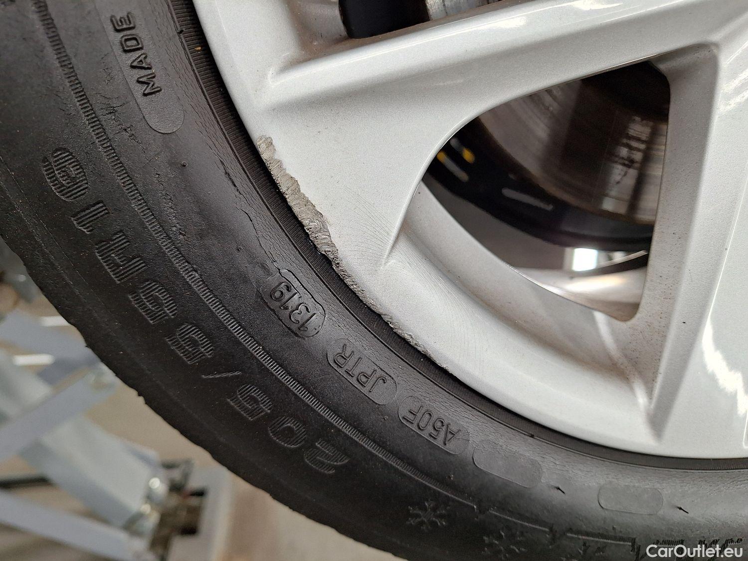  Toyota  Corolla Toyota,  TS '19, Toyota  Touring Sports 1.8 Hybrid Dynamic P #5