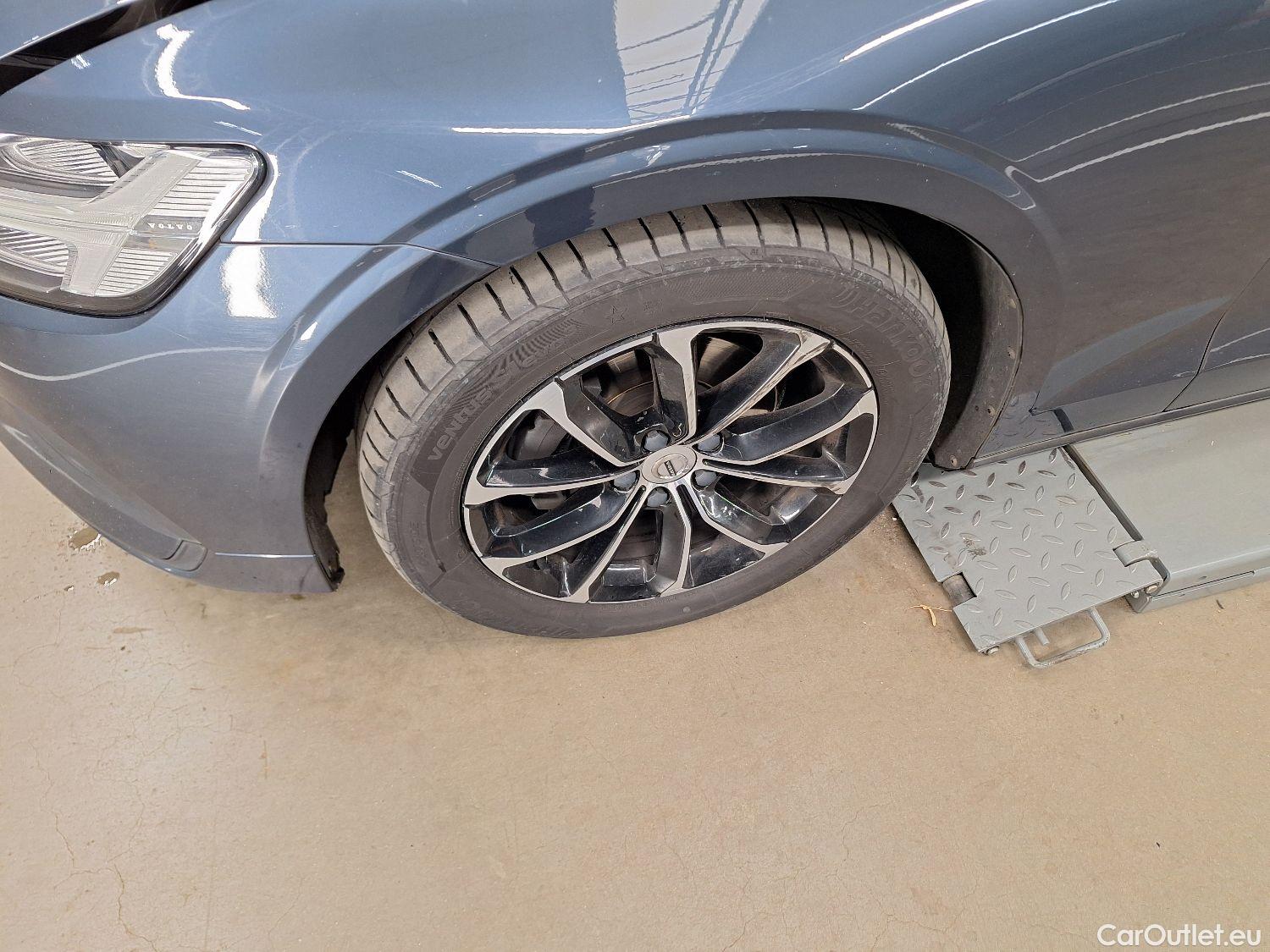  Volvo  V60 Volvo,  '18, Volvo  D3 Geartronic Momentum Pro 5d #47