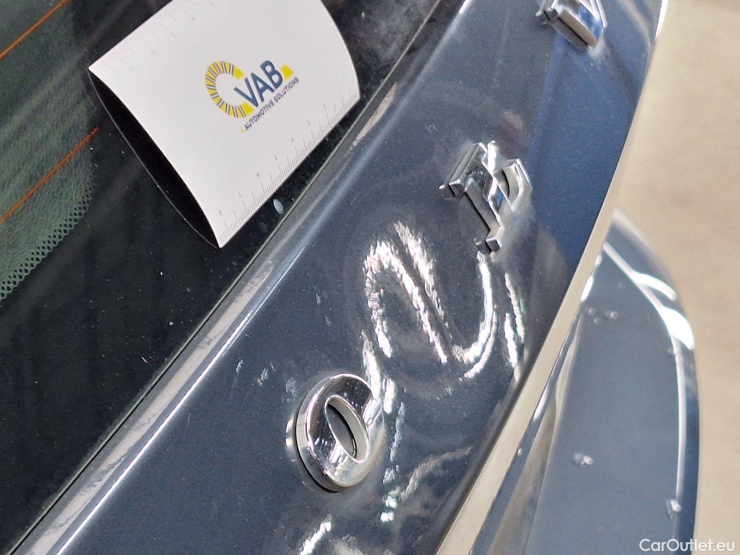  Volvo  V60 Volvo,  '18, Volvo  D3 Geartronic Momentum Pro 5d #35