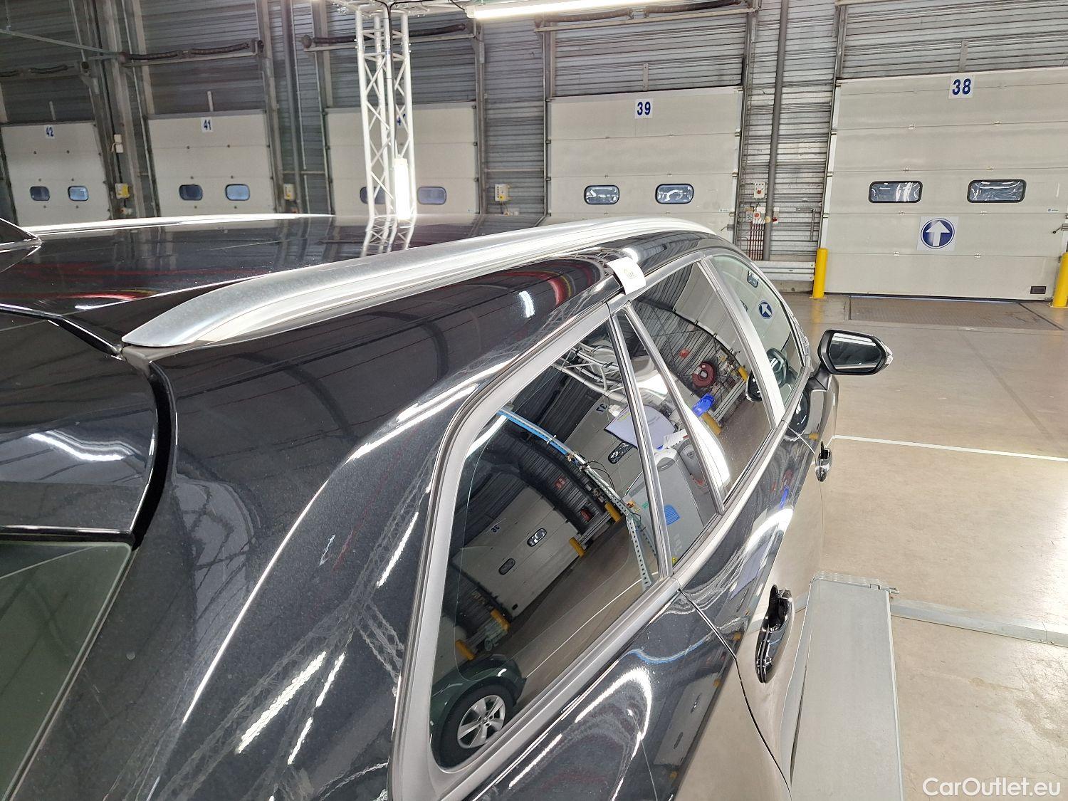  Toyota  Corolla Toyota,  TS '19, Toyota  Touring Sports 1.8 Hybrid Dynamic P #38