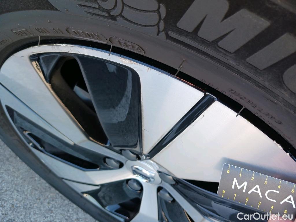  Volvo  XC 40 VOLVO XC40 / 2021 / 5P / todoterreno 1.5 T4 Recharge PHEV Core Auto #8