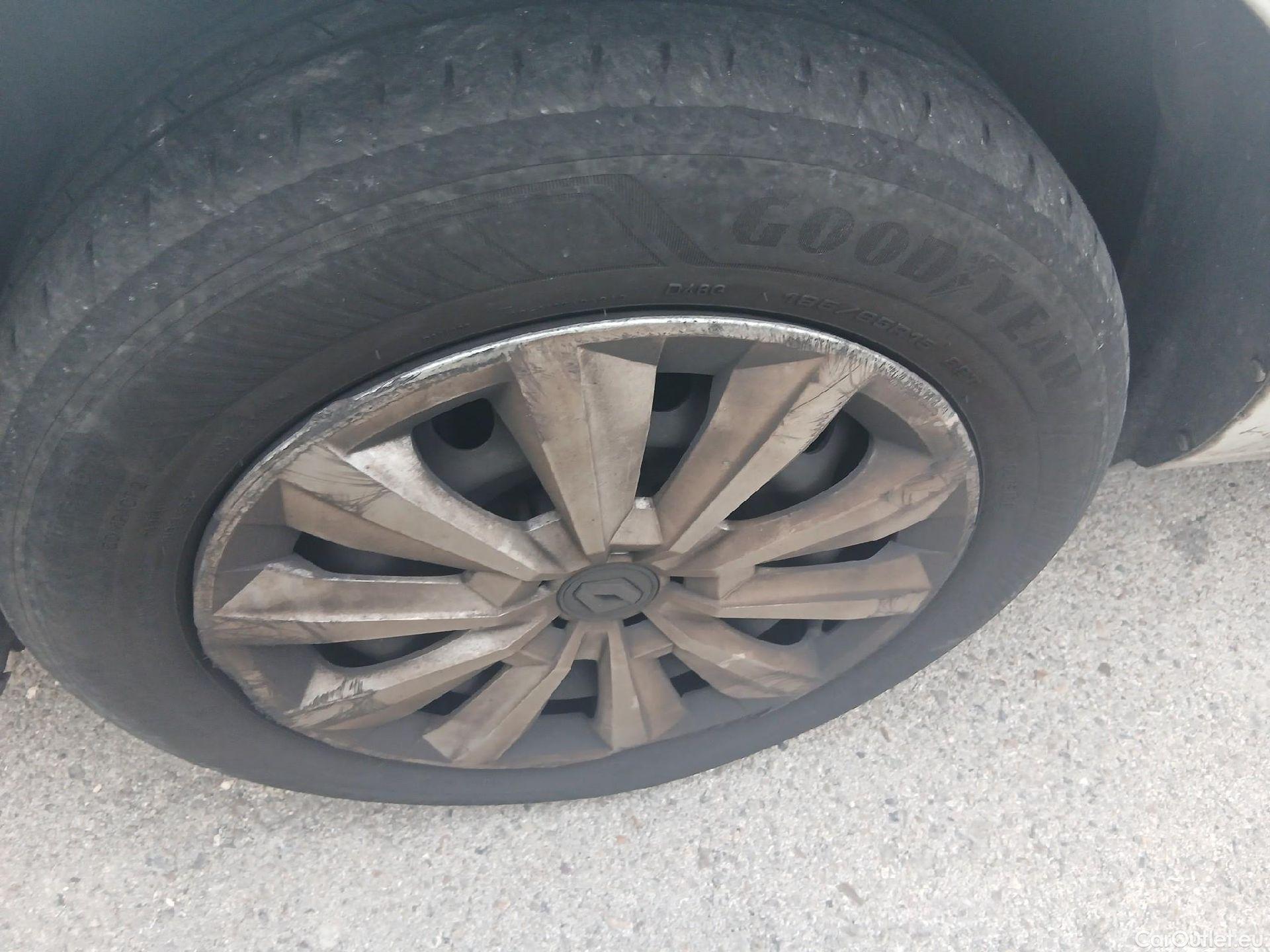  Renault  EXPRESS RENAULT  / 2021 / 4P / furgón derivado de turismo Confort 1.5 Blue dCi 55 kW (75 cv) #25