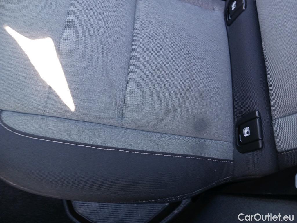  Volvo  XC 40 VOLVO XC40 / 2021 / 5P / todoterreno 1.5 T4 Recharge PHEV Core Auto #15