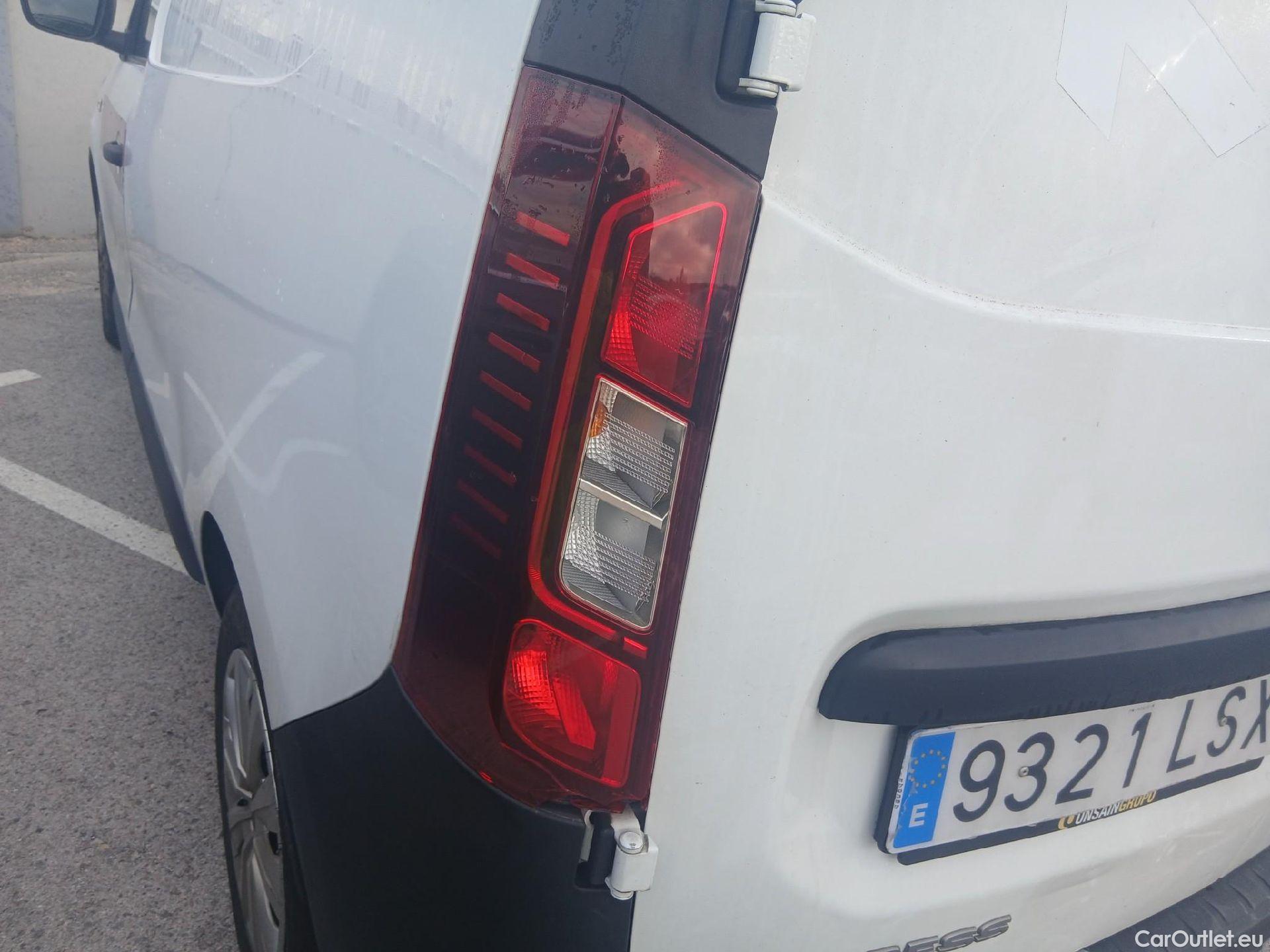  Renault  EXPRESS RENAULT  / 2021 / 4P / furgón derivado de turismo Confort 1.5 Blue dCi 55 kW (75 cv) #35