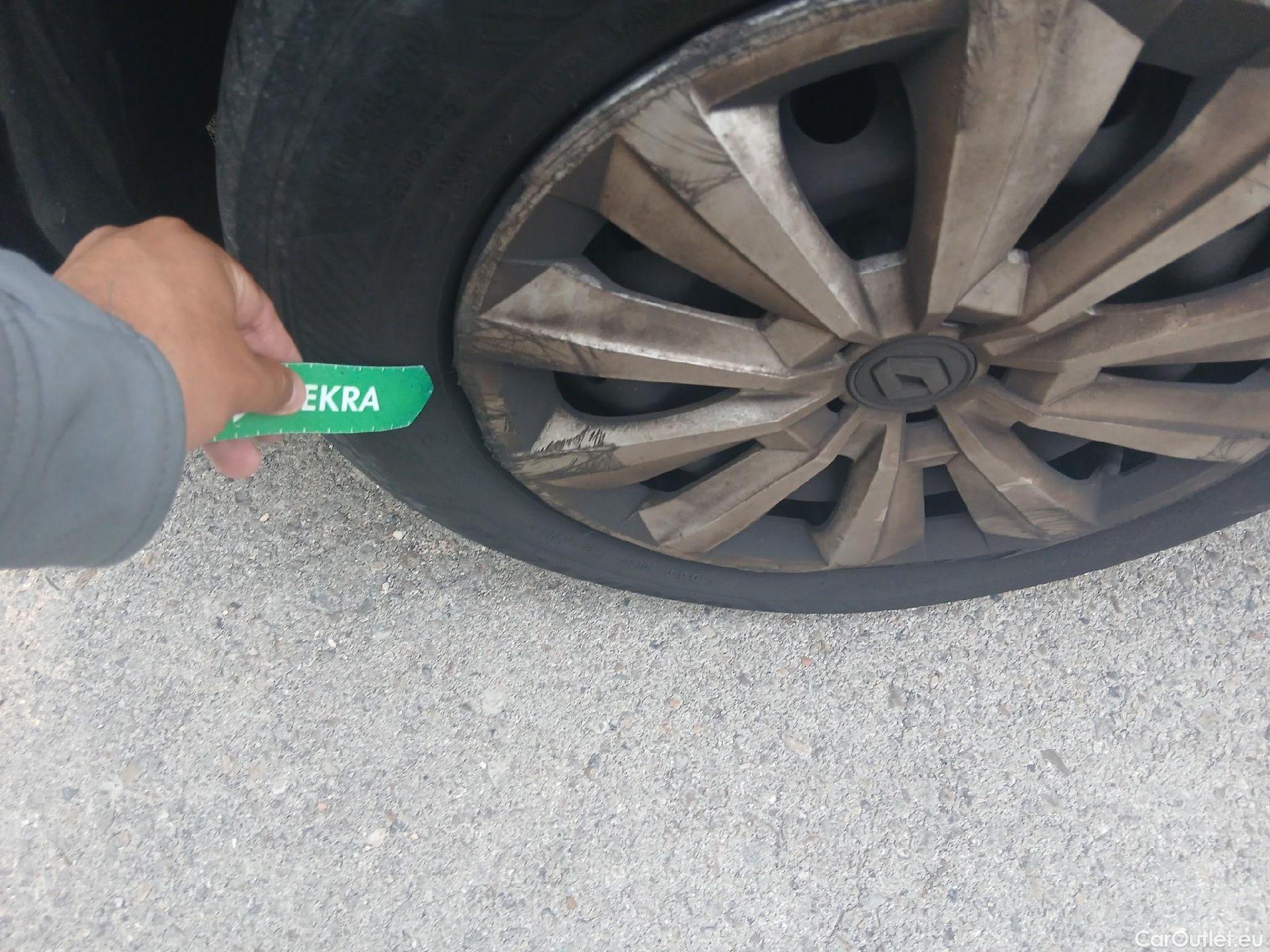  Renault  EXPRESS RENAULT  / 2021 / 4P / furgón derivado de turismo Confort 1.5 Blue dCi 55 kW (75 cv) #24