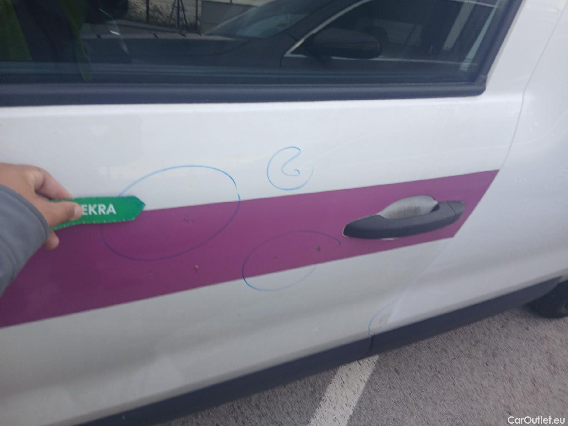  Renault  EXPRESS RENAULT  / 2021 / 4P / furgón derivado de turismo Confort 1.5 Blue dCi 55 kW (75 cv) #28