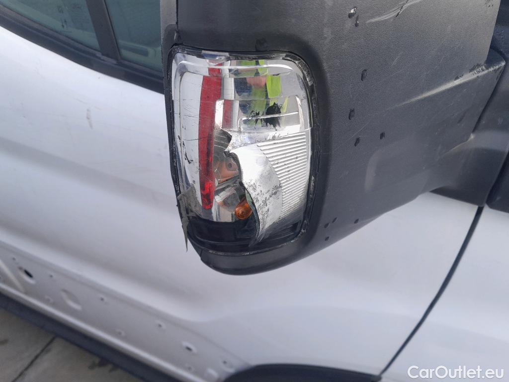  Ford  Transit FORD  / 2013 / 4P / furgón 350 96kW L3H2 Van Trend FWD MHEV #70