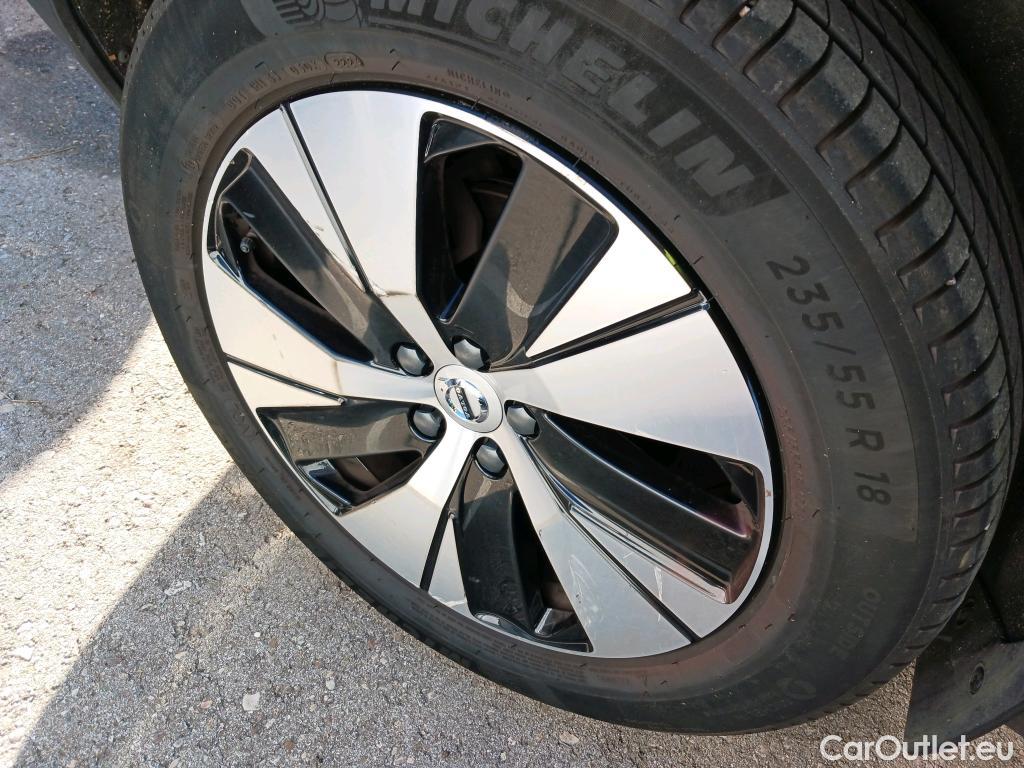  Volvo  XC 40 VOLVO XC40 / 2021 / 5P / todoterreno 1.5 T4 Recharge PHEV Core Auto #9