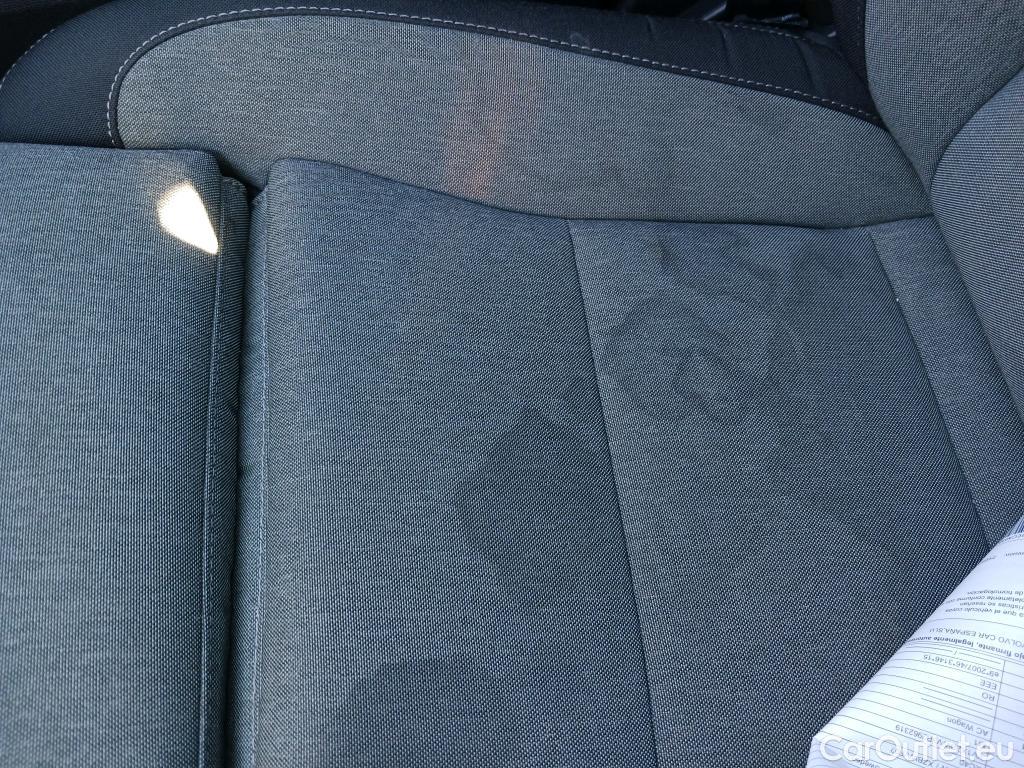  Volvo  XC 40 VOLVO XC40 / 2021 / 5P / todoterreno 1.5 T4 Recharge PHEV Core Auto #17