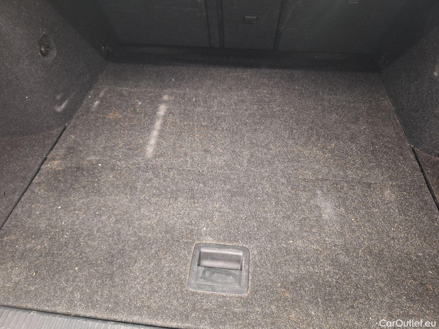  Skoda  Octavia Skoda,  Combi FL'16, Skoda  Combi 1.6 CRTDI GreenTec 85kW Ambiti #37