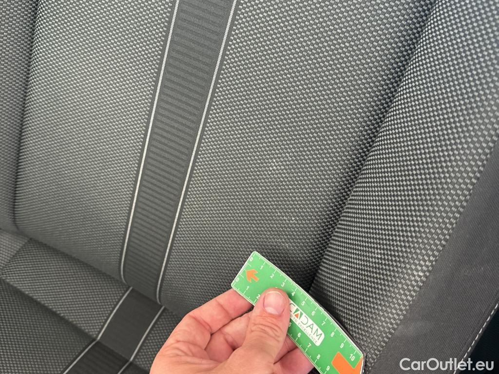  Volkswagen  T-ROC VOLKSWAGEN  / 2021 / 5P / SUV 2.0 TDI 150 LIFE BUSINESS DSG7 #19