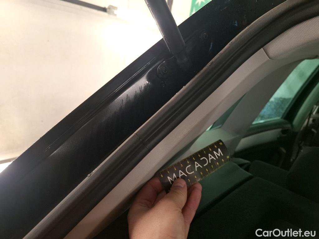  Volkswagen  Tiguan VOLKSWAGEN  / 2016 / 5P / SUV 2.0 TDI 150 DSG7 Confortline Business #1