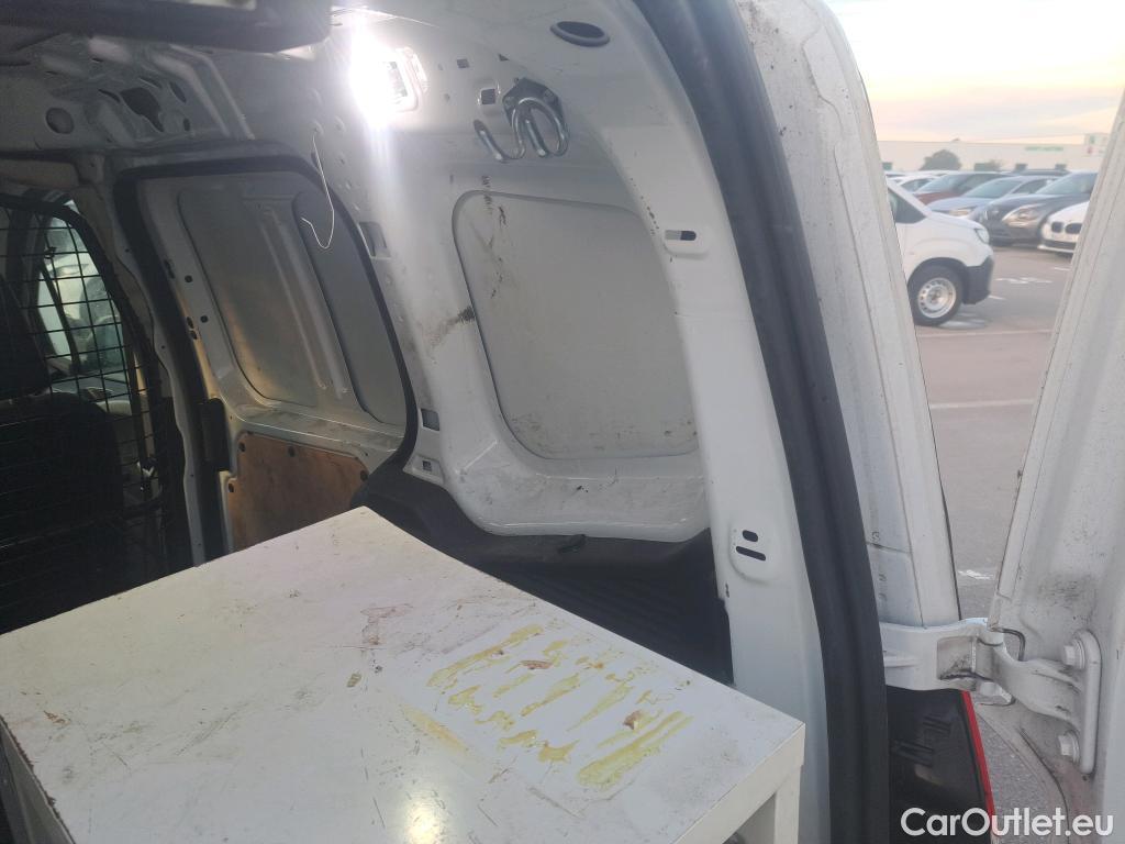  Ford  Transit FORD  Courier/2014/4P/furgón der.turis Van 1.5 TDCi 56kW Trend #46