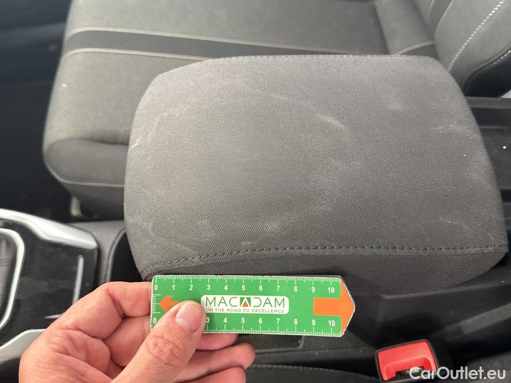  Volkswagen  T-ROC VOLKSWAGEN  / 2021 / 5P / SUV 2.0 TDI 150 LIFE BUSINESS DSG7 #20