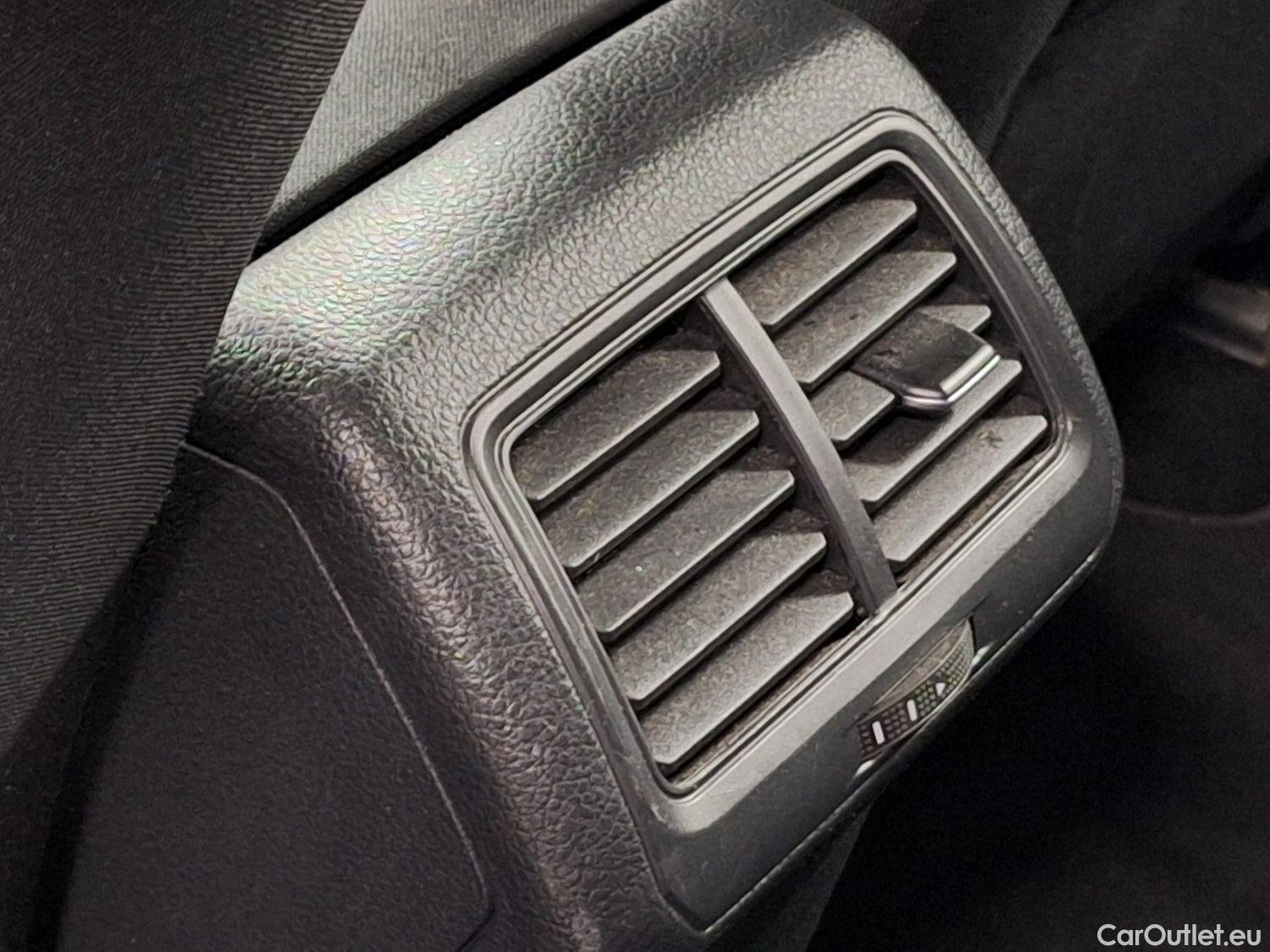  Volkswagen  Golf  VW, VII FL'16, Volkswagen VII 1.6 TDi IQ.Drive 5d #30