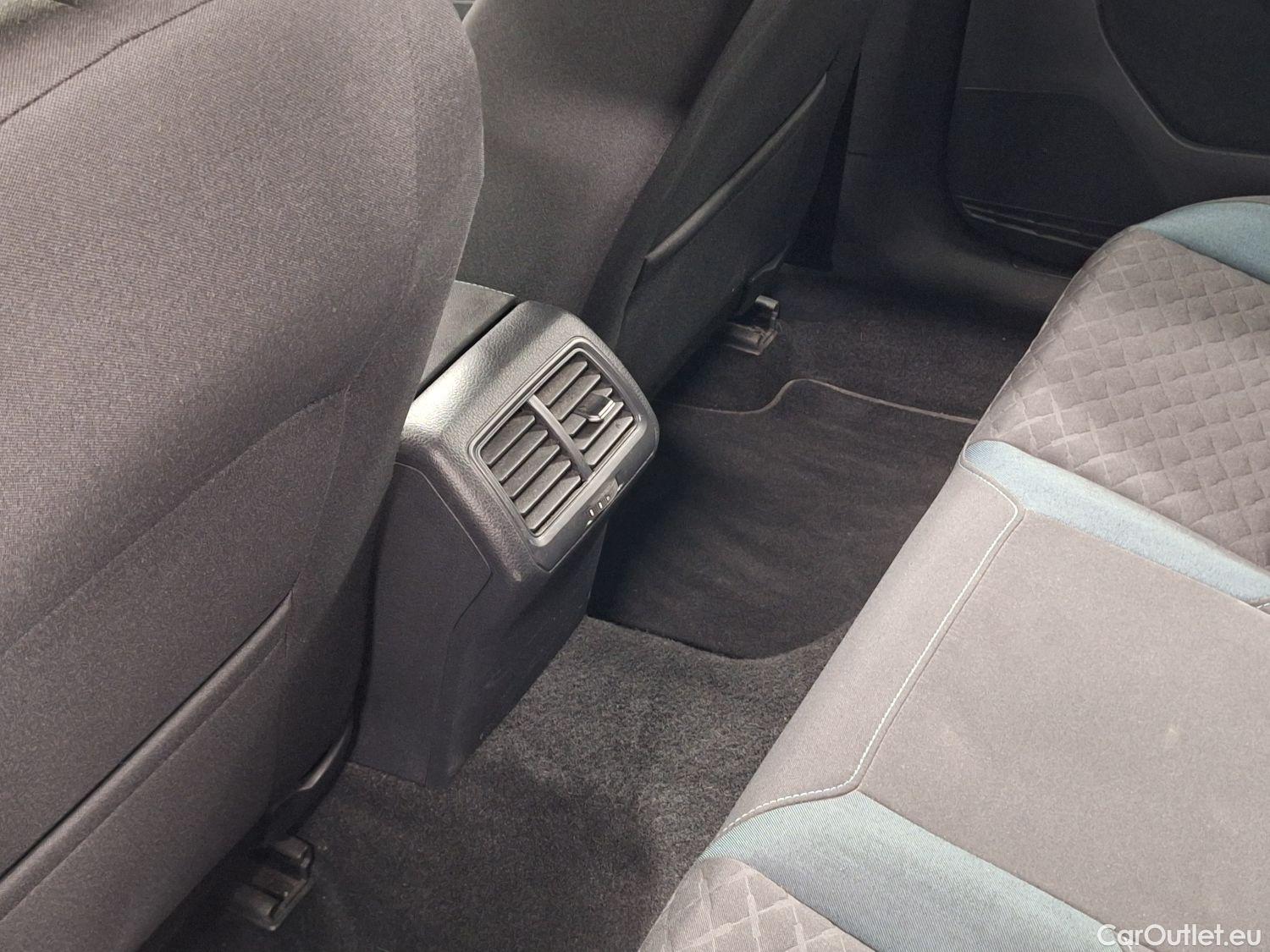  Volkswagen  Golf  VW, VII FL'16, Volkswagen VII 1.6 TDi IQ.Drive 5d #29