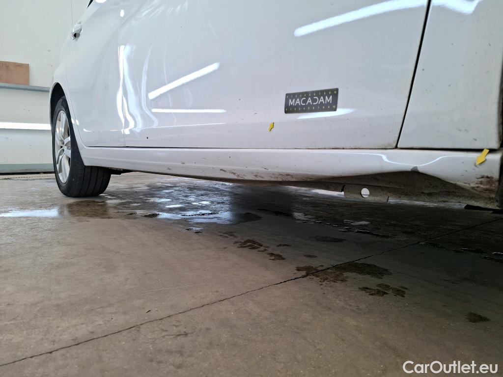  Peugeot  308  Active Business 1.5 HDI 100CV BVM6 E6dT #1