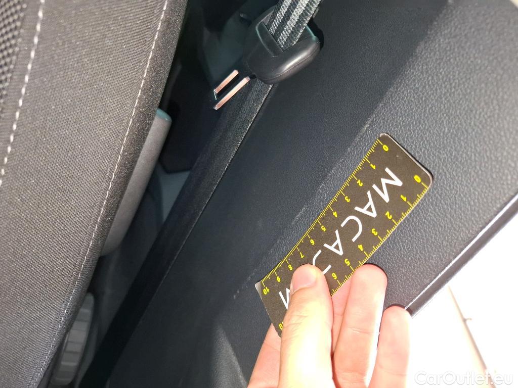  Volkswagen  Tiguan VOLKSWAGEN  / 2016 / 5P / SUV 1.5 TSI 150 EVO DSG7 Carat #16