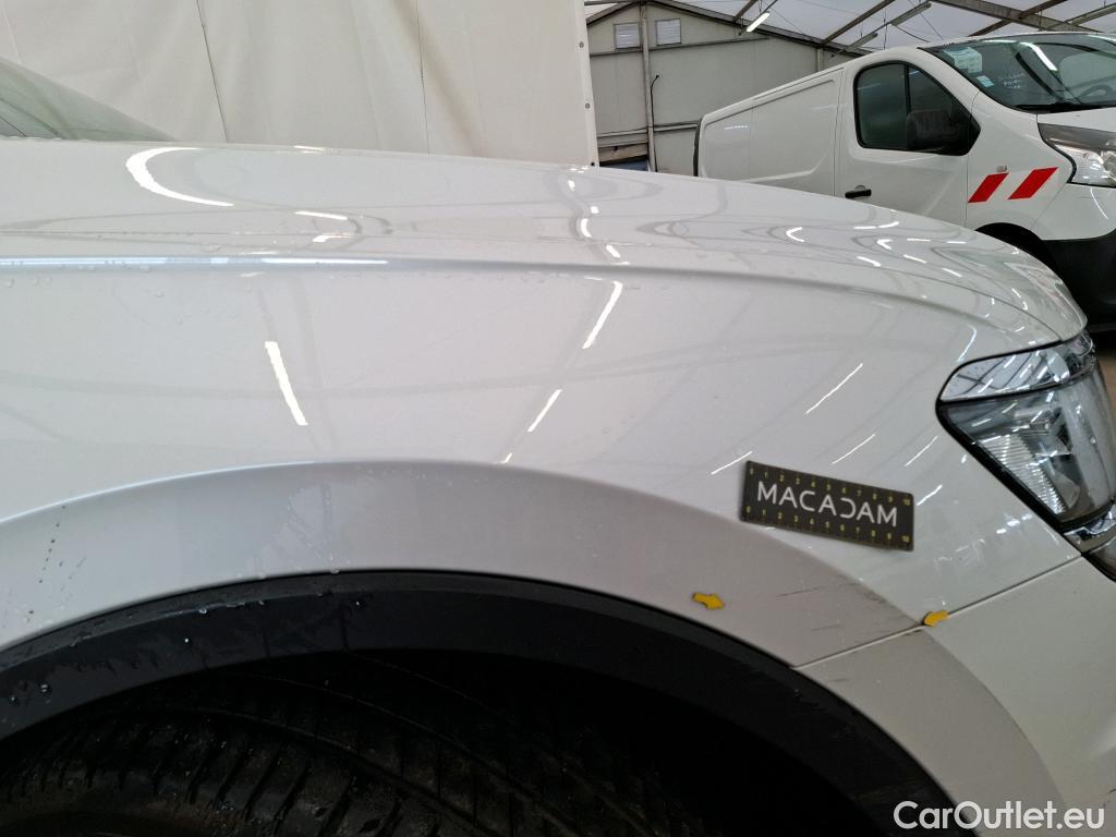  Volkswagen  Tiguan VOLKSWAGEN  / 2016 / 5P / SUV 1.5 TSI 150 EVO DSG7 Carat #1