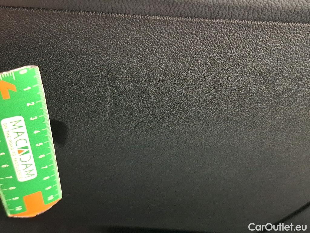  Bmw  Serie 1 BMW Série 1 / 2019 / 5P / Berline 116i DKG7 Business Design #7