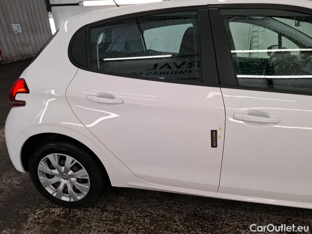  Peugeot  208  Affaire Premium 1.2 80CV BVM5 E6dT #12