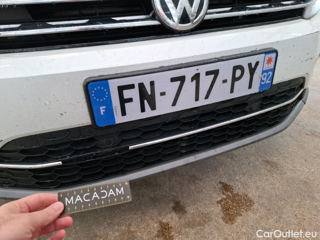  Volkswagen  Tiguan VOLKSWAGEN  / 2016 / 5P / SUV 1.5 TSI 150 EVO DSG7 Carat #5