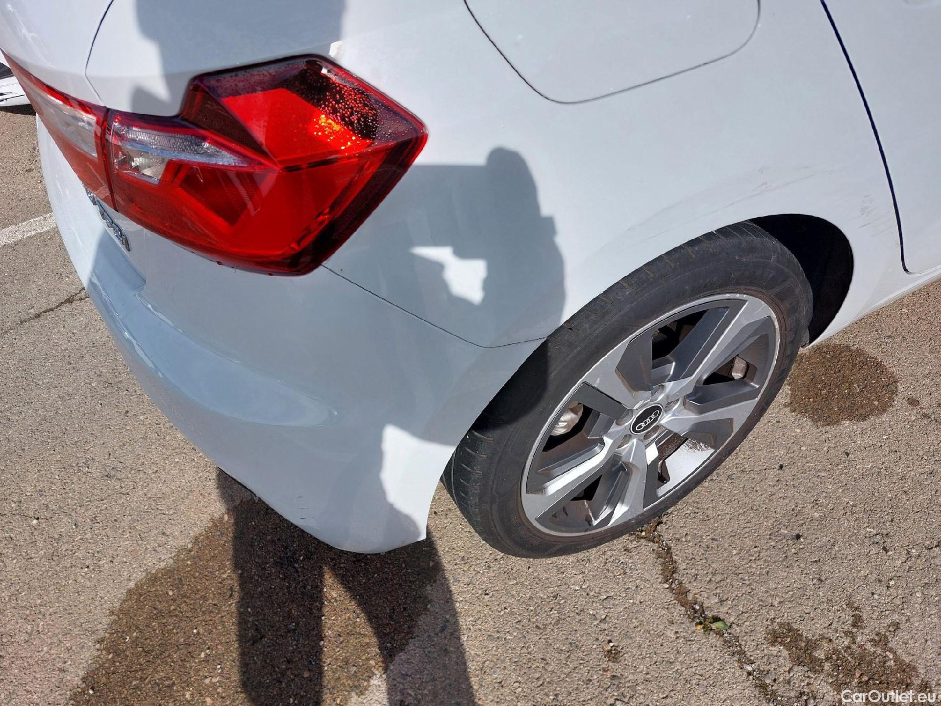  Audi  A1 Sportback AUDI A1 / 2018 / 5P / berlina con portón Sportback Advanced 30 TFSI 85kW S tronic #10