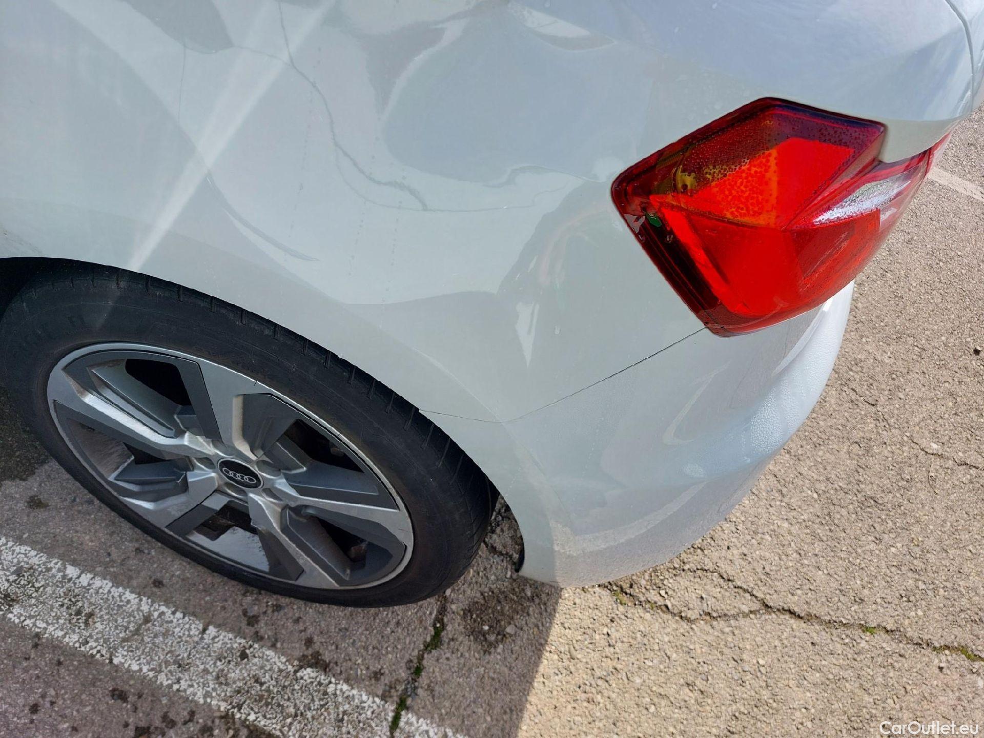  Audi  A1 Sportback AUDI A1 / 2018 / 5P / berlina con portón Sportback Advanced 30 TFSI 85kW S tronic #11