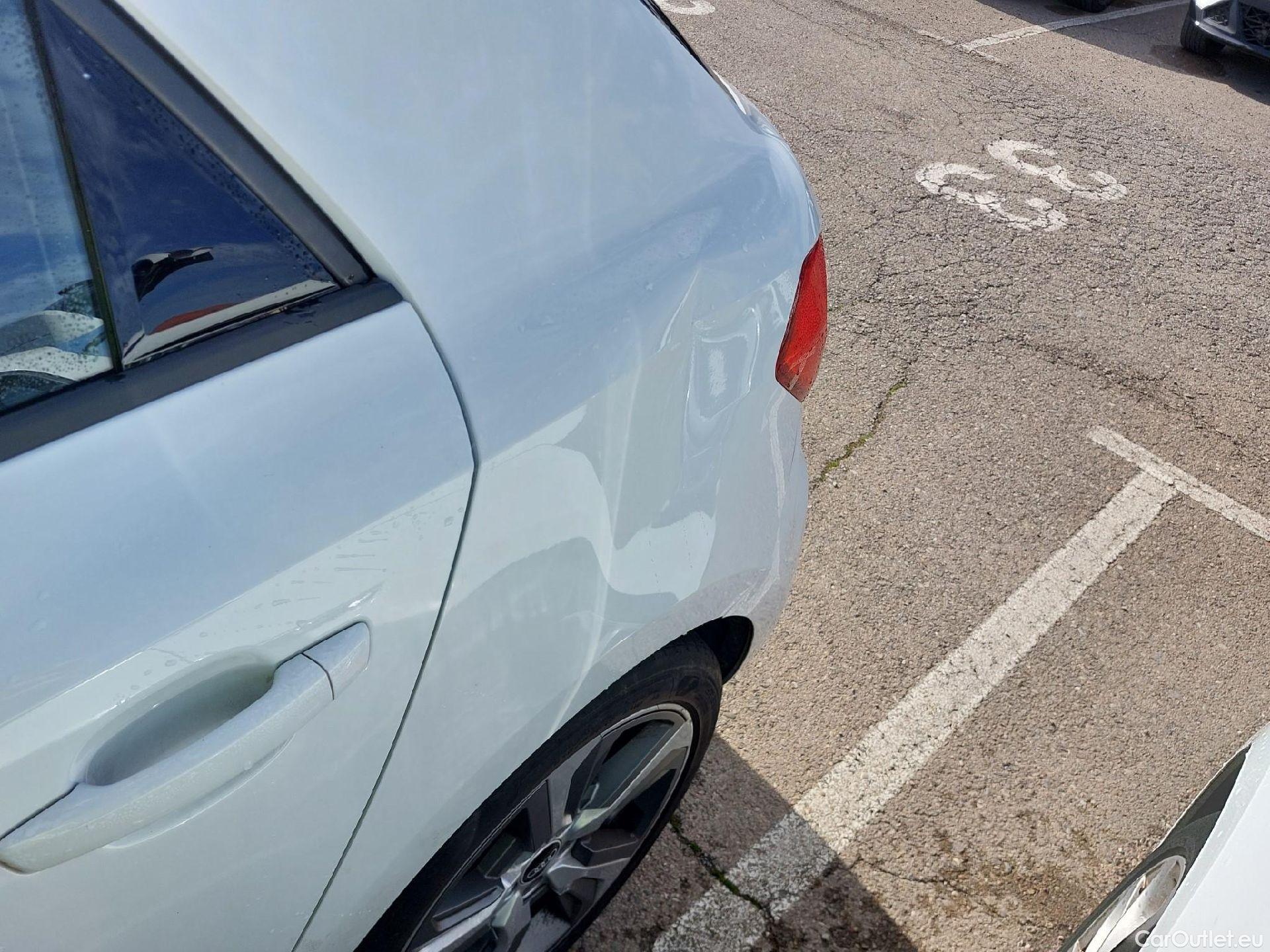  Audi  A1 Sportback AUDI A1 / 2018 / 5P / berlina con portón Sportback Advanced 30 TFSI 85kW S tronic #5