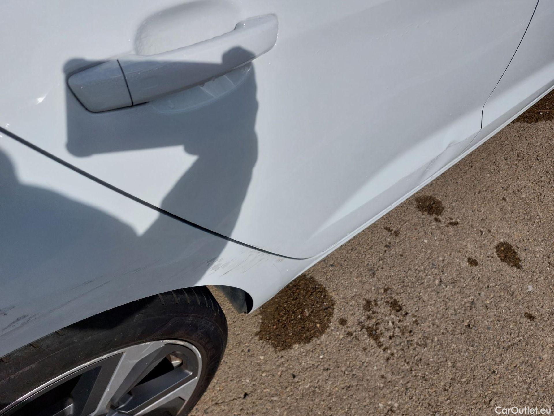  Audi  A1 Sportback AUDI A1 / 2018 / 5P / berlina con portón Sportback Advanced 30 TFSI 85kW S tronic #15