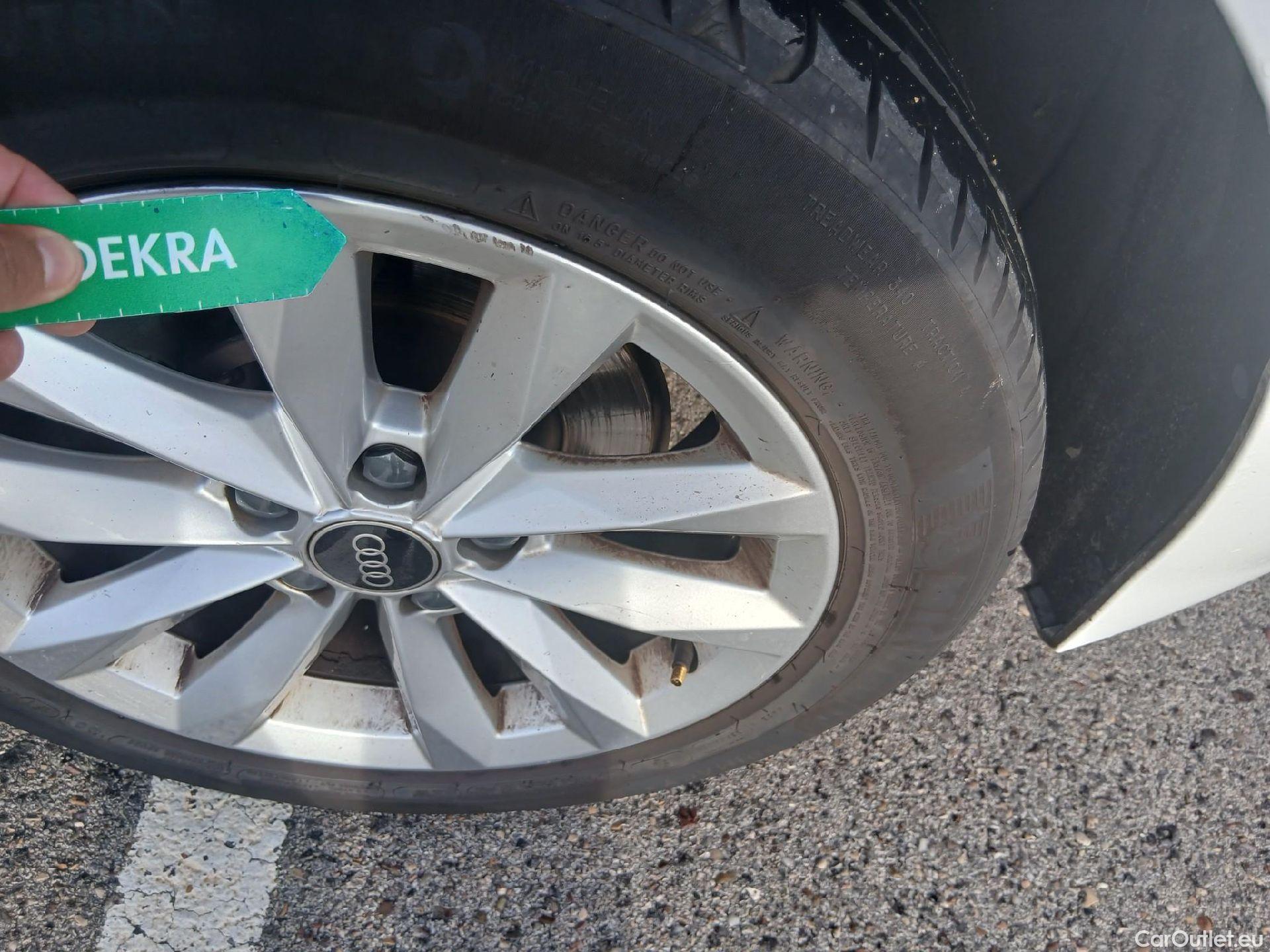  Audi  A3 AUDI  / 2020 / 5P / berlina con portón Sportback 30 TFSI 81kW (110CV) S tronic #18