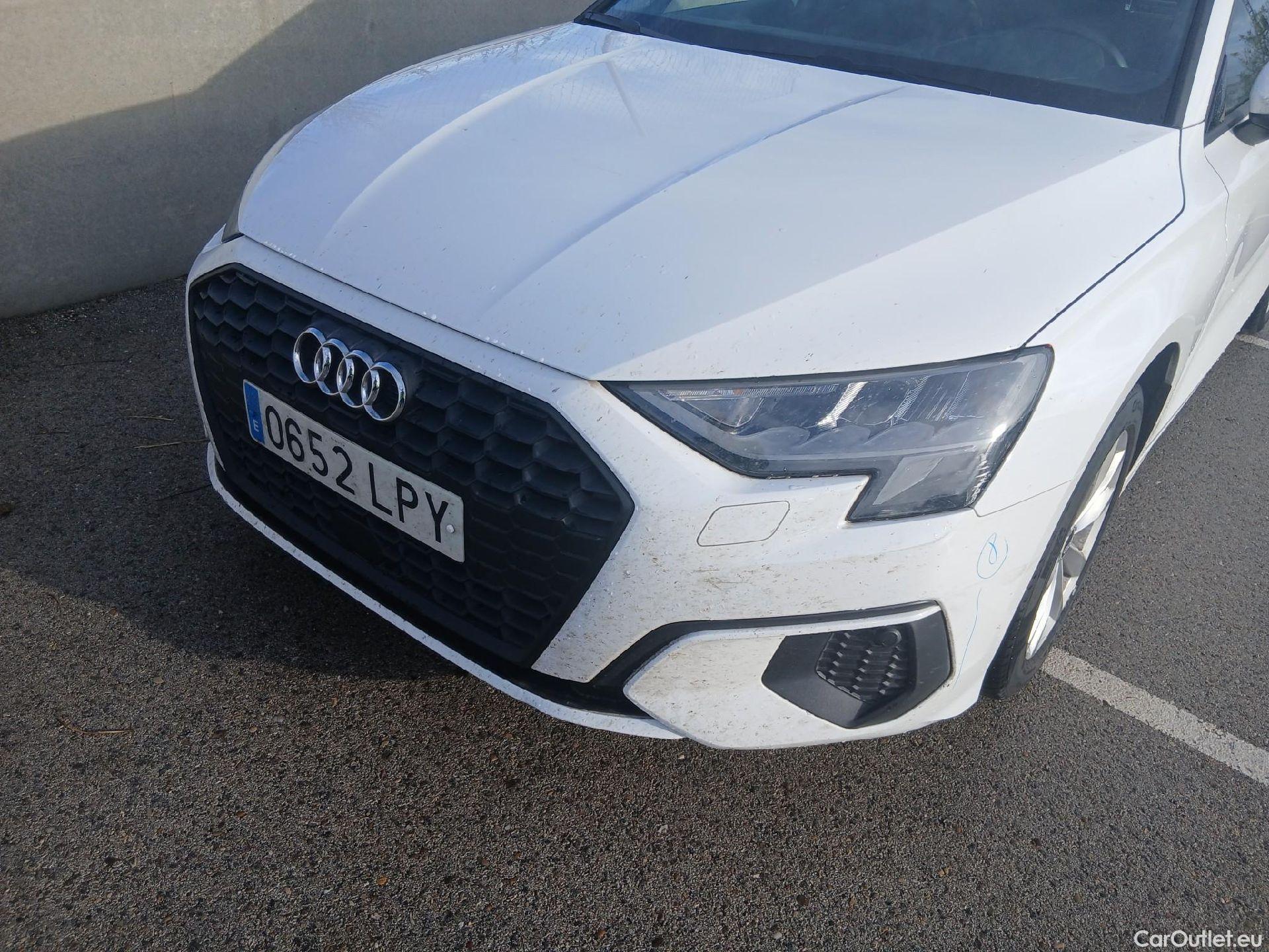  Audi  A3 AUDI  / 2020 / 5P / berlina con portón Sportback 30 TFSI 81kW (110CV) S tronic #4