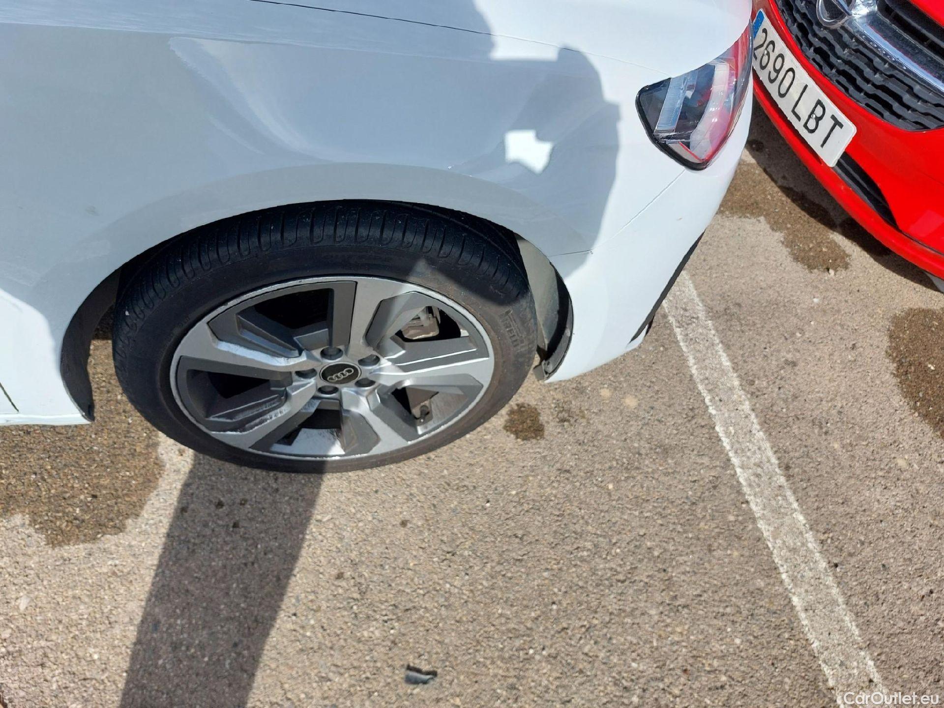  Audi  A1 Sportback AUDI A1 / 2018 / 5P / berlina con portón Sportback Advanced 30 TFSI 85kW S tronic #20