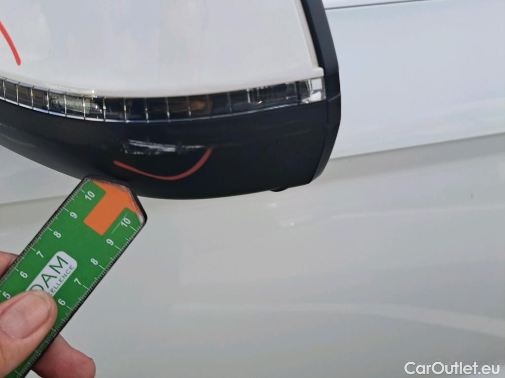  Audi  Q5 AUDI  / 2016 / 5P / todoterreno S line 35 TDI 120kW quattro S tronic (CX) #32