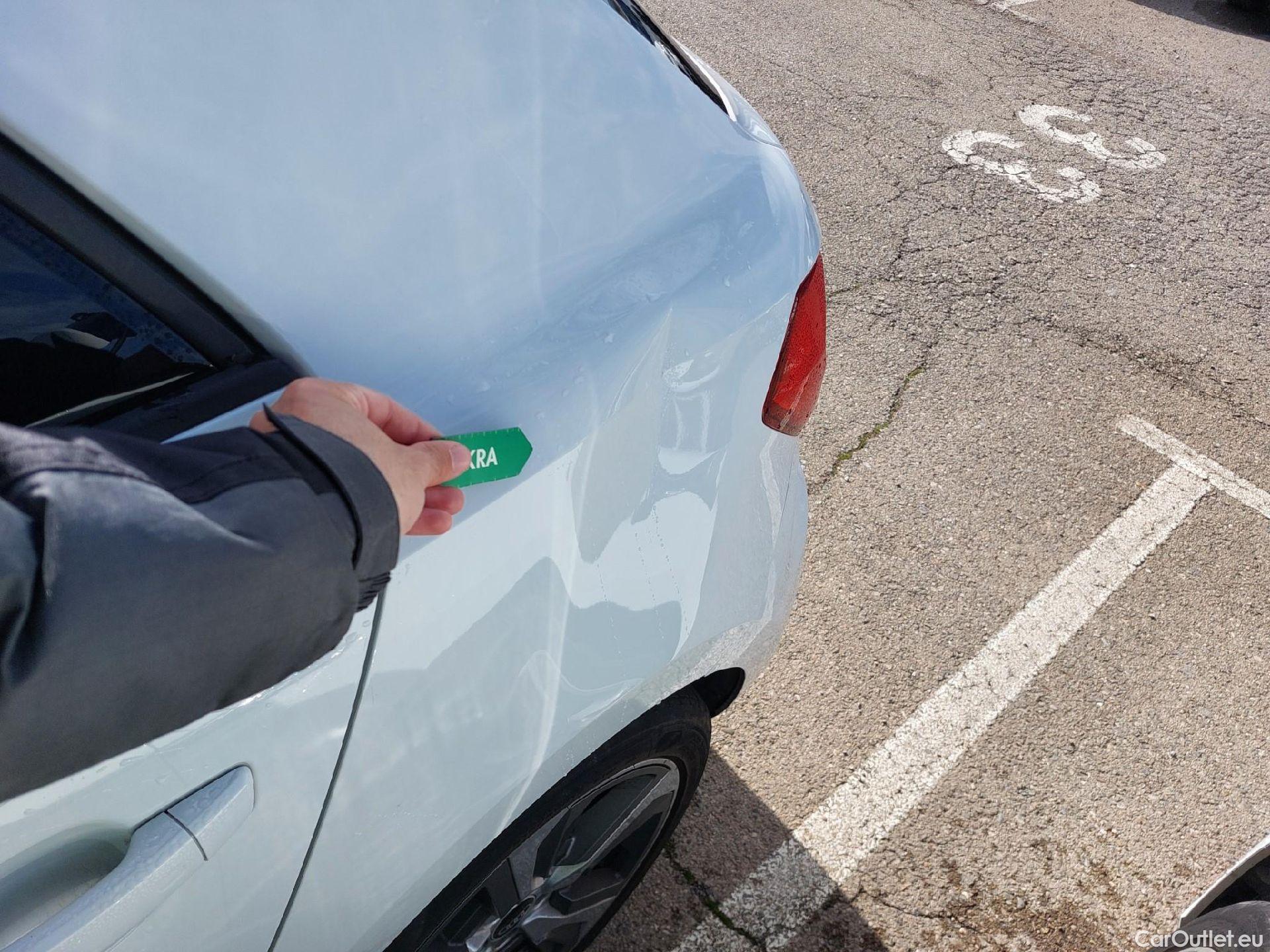  Audi  A1 Sportback AUDI A1 / 2018 / 5P / berlina con portón Sportback Advanced 30 TFSI 85kW S tronic #6