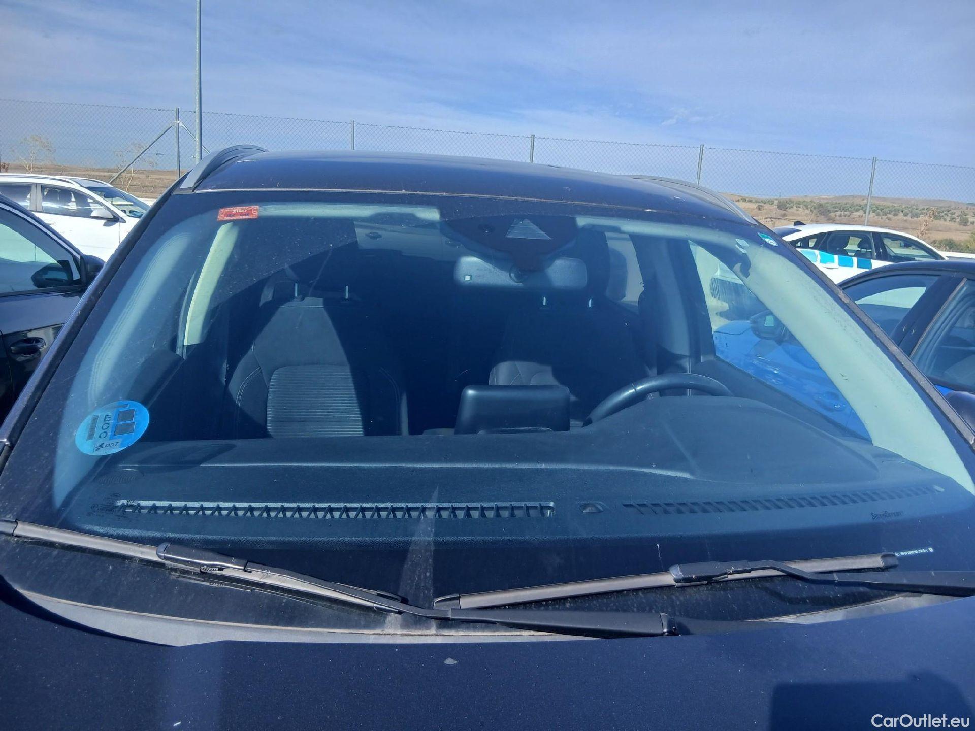  Ford  Kuga FORD  / 2019 / 5P / todoterreno Titanium 2.0 EcoBlue MHEV 110kW (150CV) #13