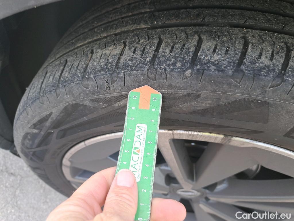  Nissan  Qashqai NISSAN  / 2021 / 5P / todoterreno DIG-T 103kW (140CV) mHEV 4x2 Tekna #2