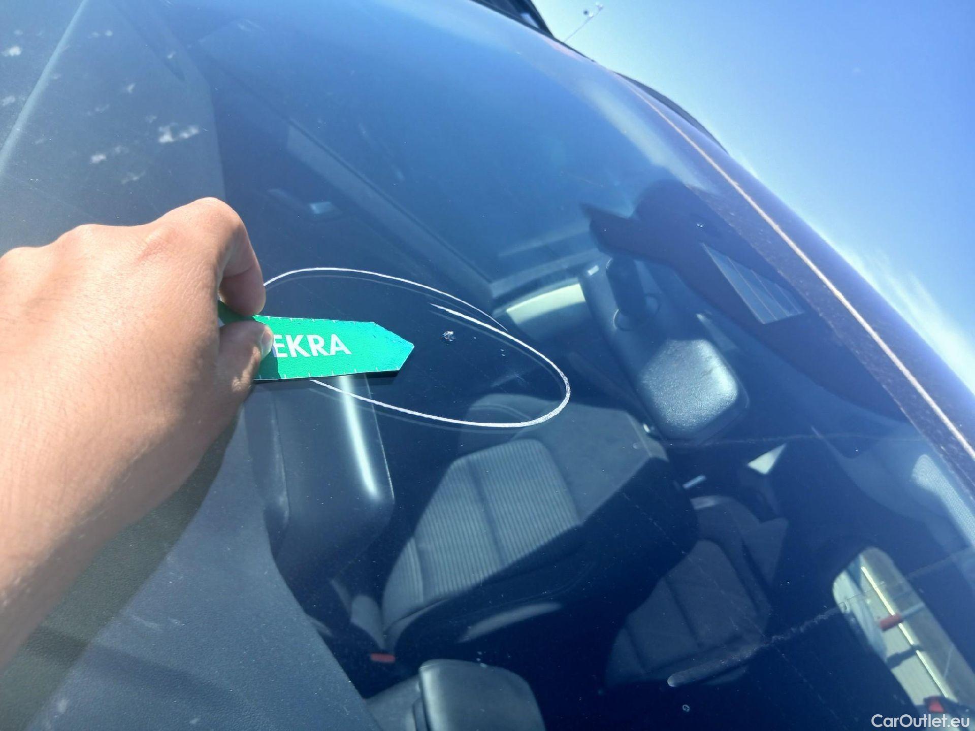  Ford  Kuga FORD  / 2019 / 5P / todoterreno Titanium 2.0 EcoBlue MHEV 110kW (150CV) #14