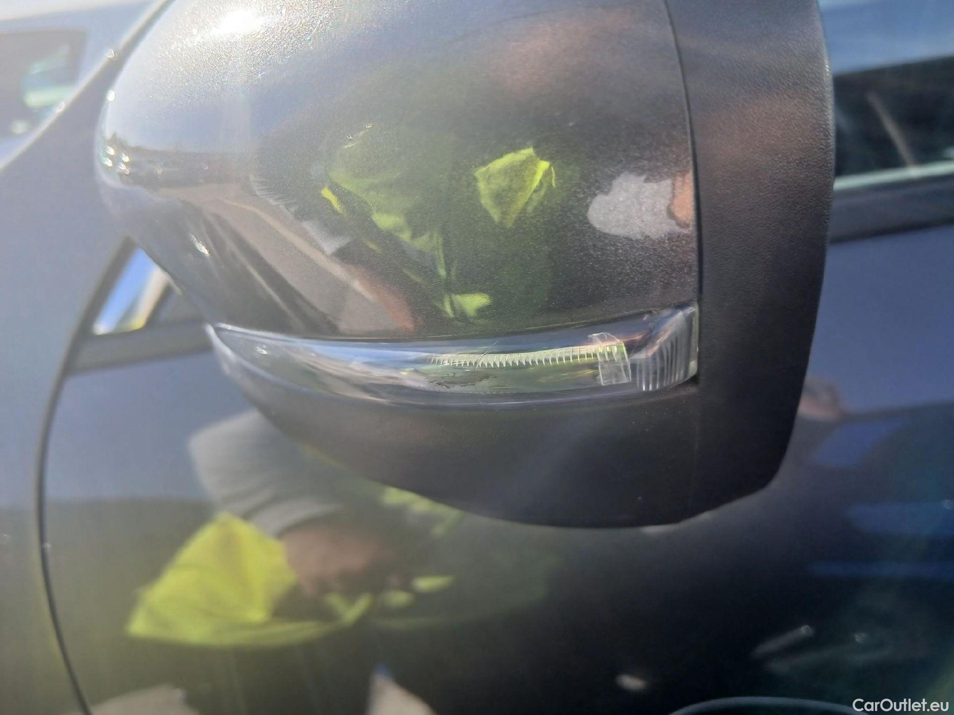  Ford  Kuga FORD  / 2019 / 5P / todoterreno Titanium 2.0 EcoBlue MHEV 110kW (150CV) #21