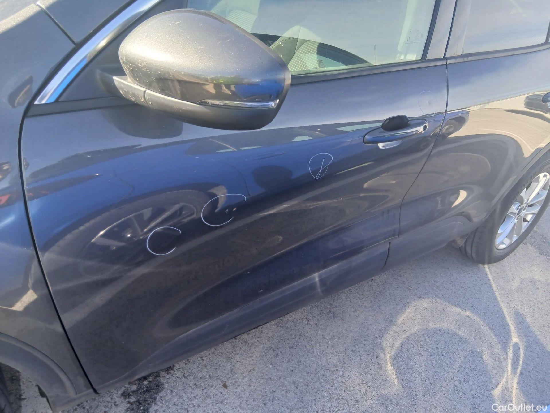  Ford  Kuga FORD  / 2019 / 5P / todoterreno Titanium 2.0 EcoBlue MHEV 110kW (150CV) #19