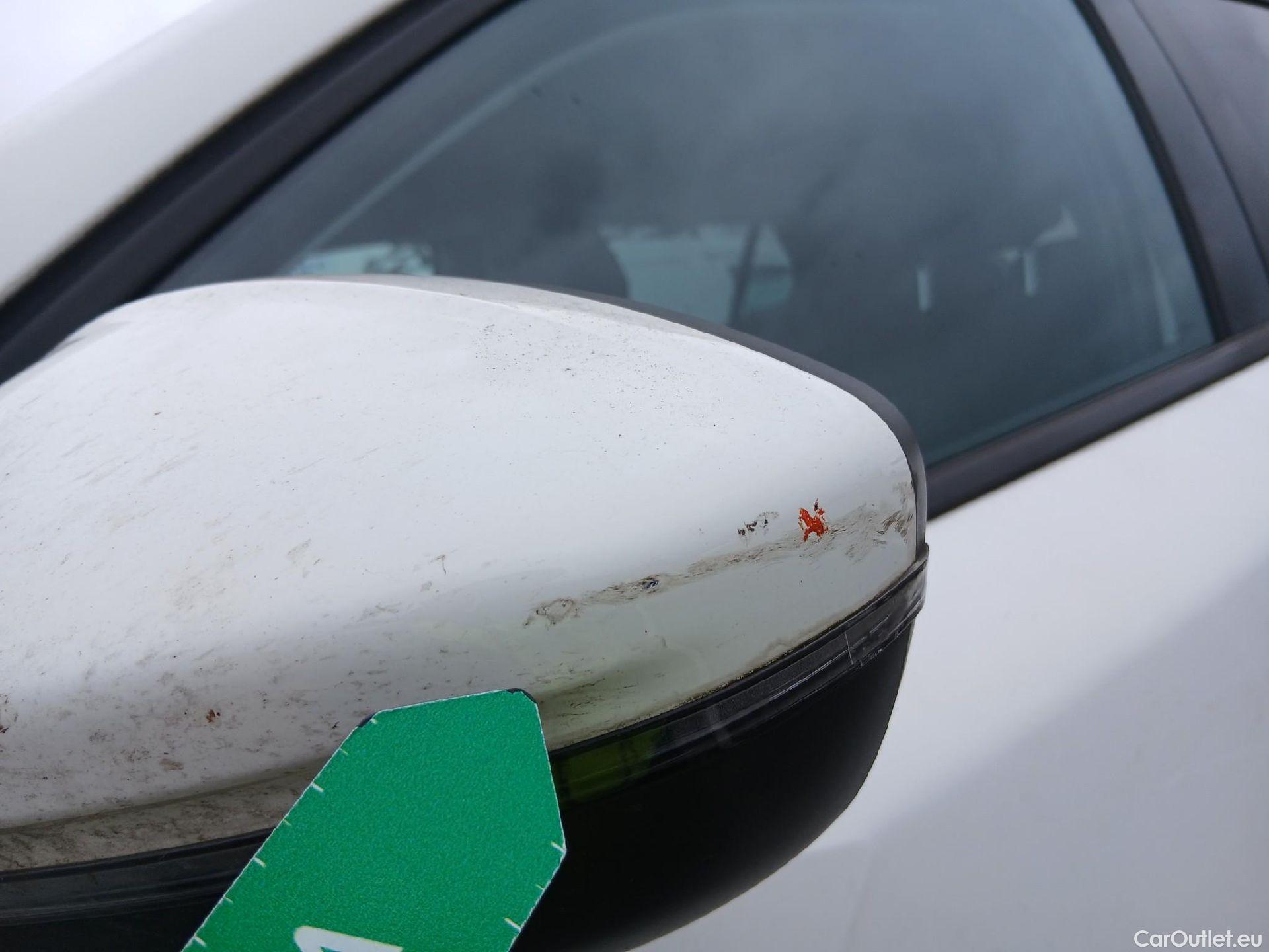  Peugeot  2008 PEUGEOT  / 2019 / 5P / todoterreno Allure BlueHDI 130 S&S EAT8 #7