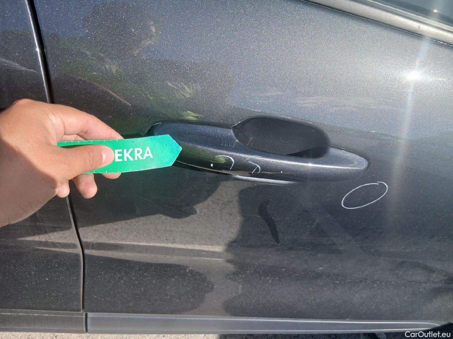  Ford  Kuga FORD  / 2019 / 5P / todoterreno Titanium 2.0 EcoBlue MHEV 110kW (150CV) #32